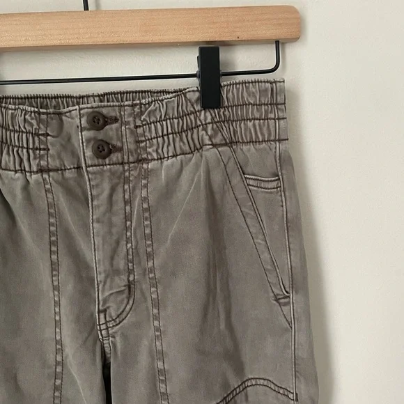 American Eagle Outfitters Lyocell Blend Cargo Pants Relaxed Fit Size 6 - Picture 2 of 9